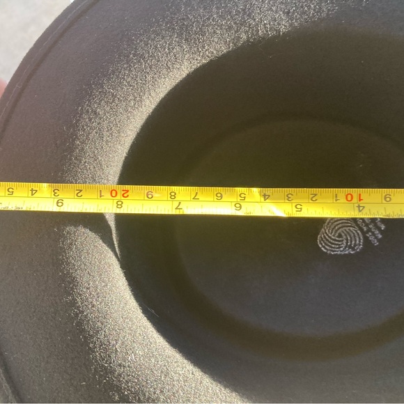 Patricia Stevens Tote Case with Hat. - Picture 5 of 16